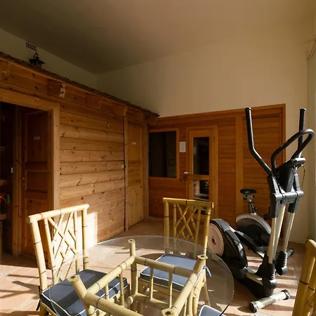 In With Private Pool And Villa *