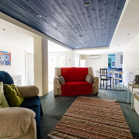 In With Private Pool And Villa *