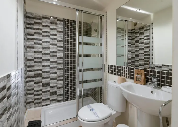 In With Private Pool And *