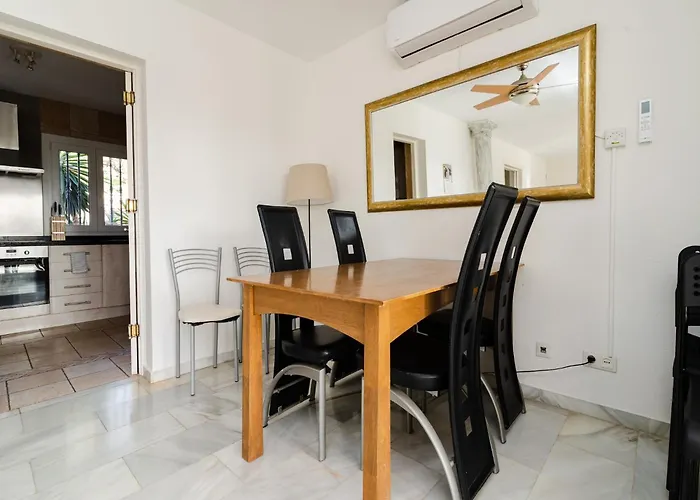 In With Private Pool And فيلة ماربيا