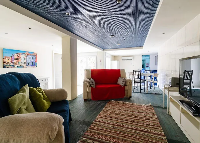 In With Private Pool And فيلة *