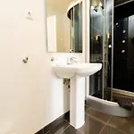 In With Private Pool And Villa *
