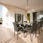 In With Private Pool And Villa Marbella