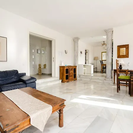 In With Private Pool And