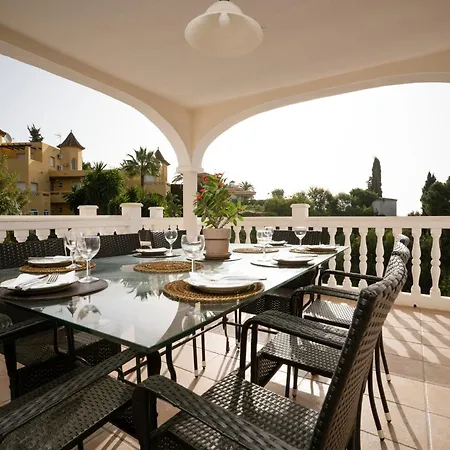 In With Private Pool And Vila *