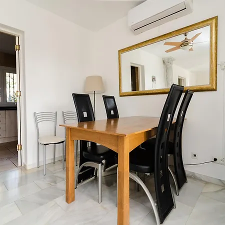 In With Private Pool And Vila Marbella