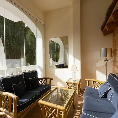 In With Private Pool And Vila Marbella